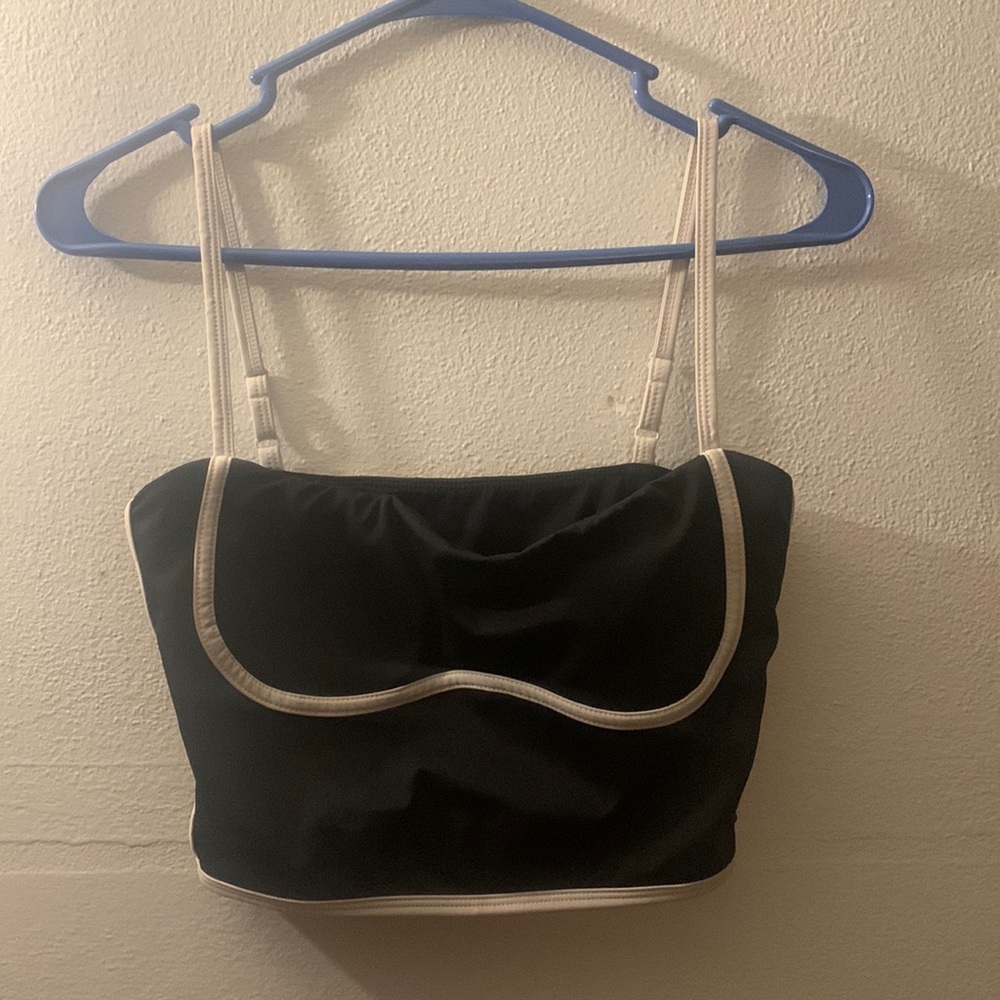 Black top Move With You Size Small